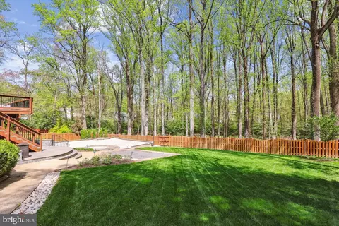 Exterior - 11805 Blue Spruce Rd, Reston, VA 20191 photo 2 of 8