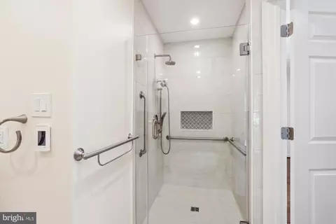 Bath - 11805 Blue Spruce Rd, Reston, VA 20191 photo 3 of 8