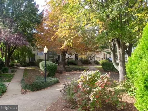 2442 Ridgehampton Ct, Reston, VA 20191 photo 6