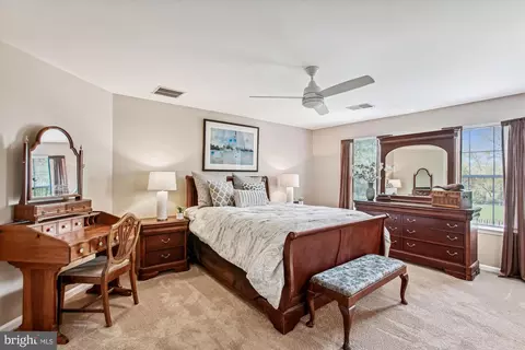 Bedroom - 8232 Franklin Dr, Lorton, VA 22079 photo 5 of 11