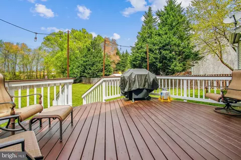 Exterior - 8232 Franklin Dr, Lorton, VA 22079 photo 6 of 16