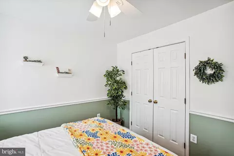 Bedroom - 8232 Franklin Dr, Lorton, VA 22079 photo 10 of 11