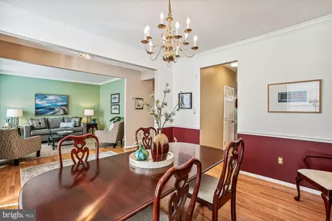 Dining - 8232 Franklin Dr, Lorton, VA 22079 photo 3 of 6