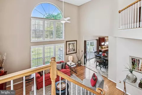 Living - 8232 Franklin Dr, Lorton, VA 22079 photo 10 of 10