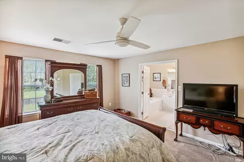 Bedroom - 8232 Franklin Dr, Lorton, VA 22079 photo 2 of 11