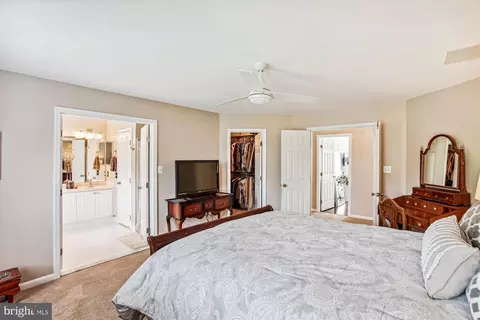 Bedroom - 8232 Franklin Dr, Lorton, VA 22079 photo 3 of 11