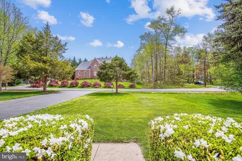 Exterior - 8232 Franklin Dr, Lorton, VA 22079 photo 2 of 16