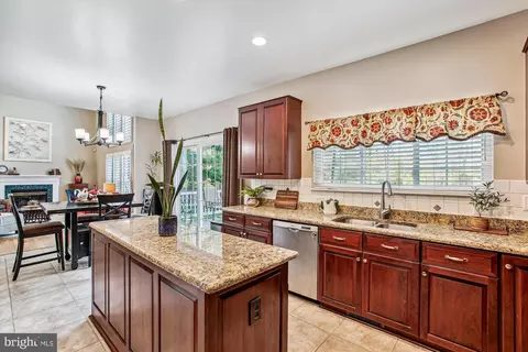 Kitchen - 8232 Franklin Dr, Lorton, VA 22079 photo 4 of 4