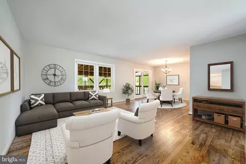 7124 Galgate Dr, Springfield, VA 22152 photo 9
