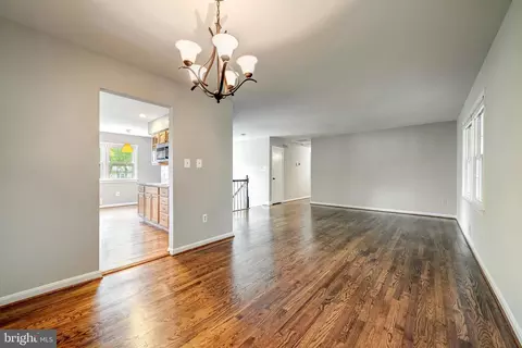 7124 Galgate Dr, Springfield, VA 22152 photo 13