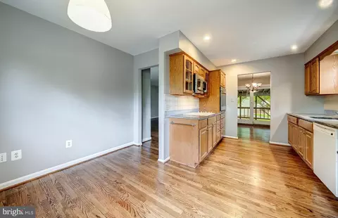 7124 Galgate Dr, Springfield, VA 22152 photo 17