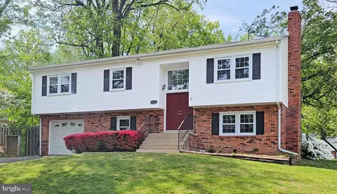 7124 Galgate Dr, Springfield, VA 22152