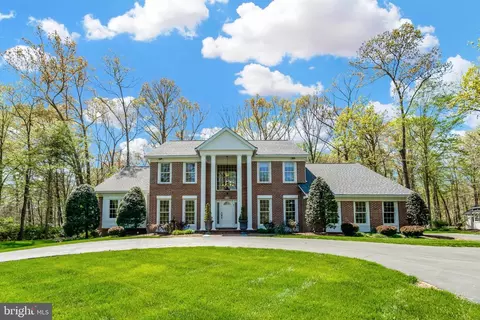 5140 Meath Ct, Fairfax, VA 22030