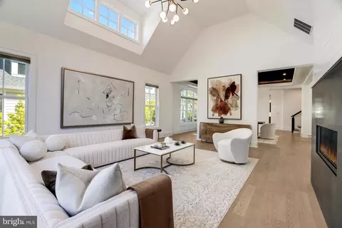 Living - 1434 Cedar Ave, Mclean, VA 22101 photo 1 of 4