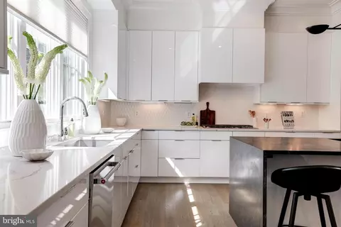 Kitchen - 1434 Cedar Ave, Mclean, VA 22101 photo 3 of 5