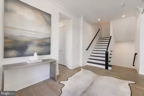 Entry Way - 1434 Cedar Ave, Mclean, VA 22101 photo 1 of 2