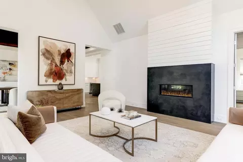 Bedroom - 1434 Cedar Ave, Mclean, VA 22101 photo 1 of 5