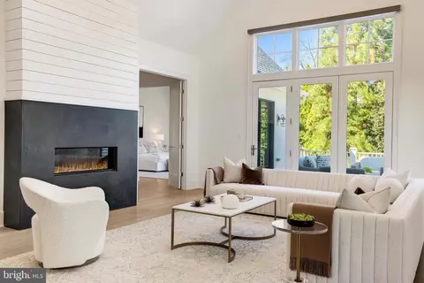 Living - 1434 Cedar Ave, Mclean, VA 22101 photo 3 of 4