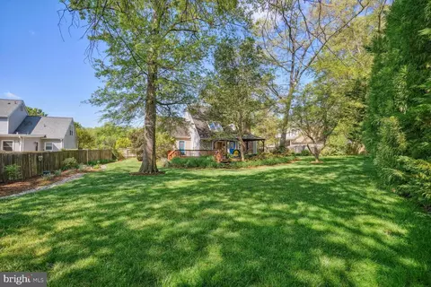 Exterior - 9348 Burke Rd, Burke, VA 22015 photo 25 of 28