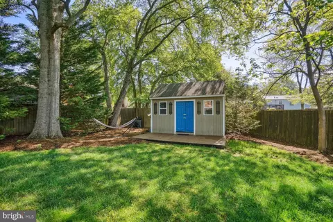 Exterior - 9348 Burke Rd, Burke, VA 22015 photo 26 of 28