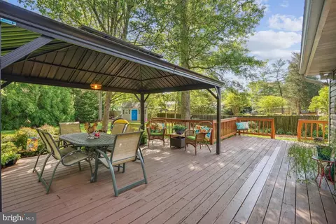 Exterior - 9348 Burke Rd, Burke, VA 22015 photo 11 of 28