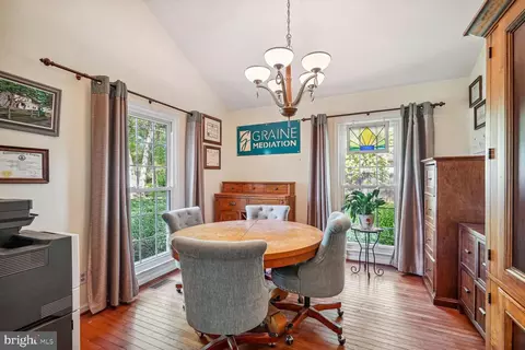 Dining - 9348 Burke Rd, Burke, VA 22015 photo 4 of 4