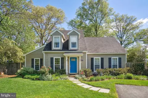 Exterior - 9348 Burke Rd, Burke, VA 22015 photo 2 of 28