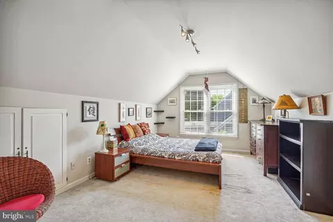 Bedroom - 9348 Burke Rd, Burke, VA 22015 photo 4 of 5
