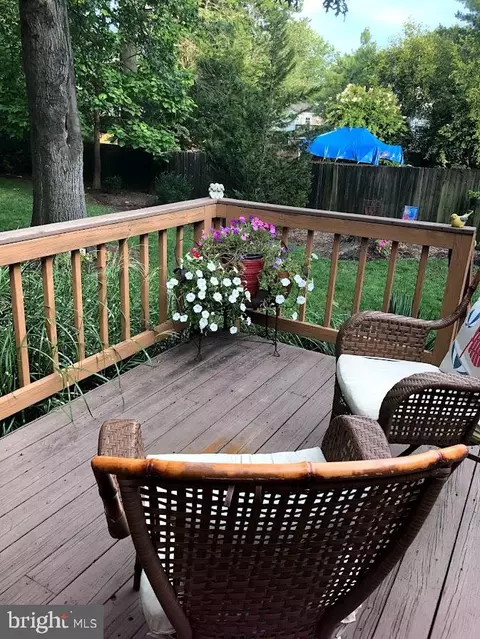 Exterior - 9348 Burke Rd, Burke, VA 22015 photo 13 of 28