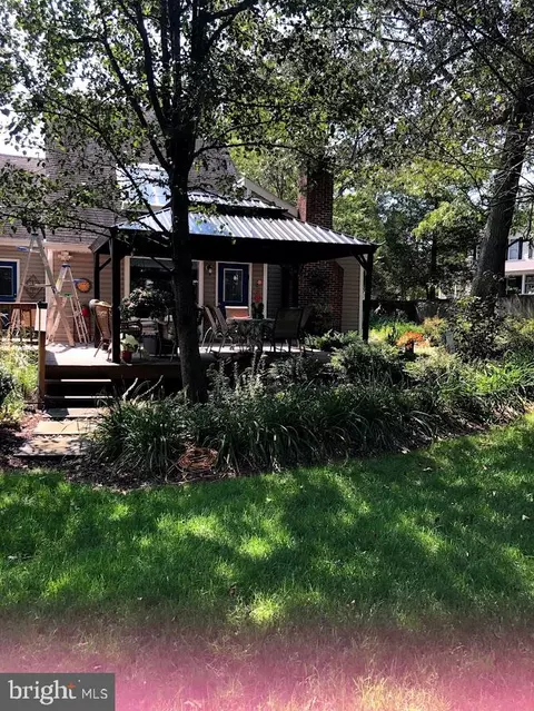 Exterior - 9348 Burke Rd, Burke, VA 22015 photo 8 of 28