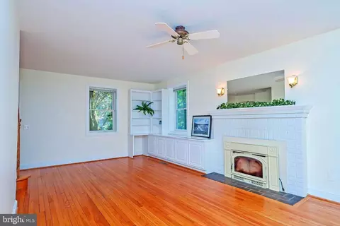 Living - 644 Walker Rd, Great Falls, VA 22066 photo 1 of 2
