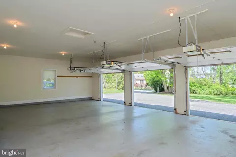 Exterior - 644 Walker Rd, Great Falls, VA 22066 photo 18 of 18