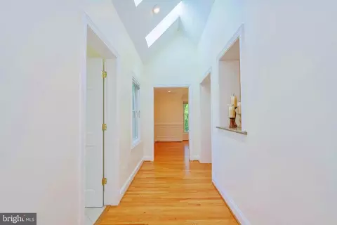 Entry Way - 644 Walker Rd, Great Falls, VA 22066 photo 3 of 4