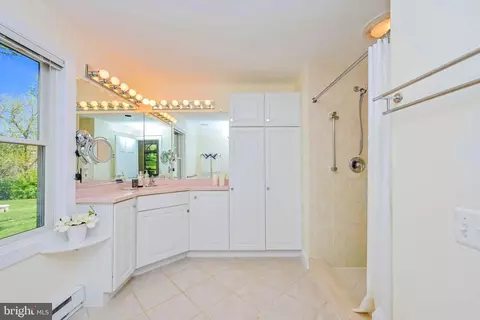 Bath - 644 Walker Rd, Great Falls, VA 22066 photo 1 of 9