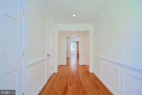 Entry Way - 644 Walker Rd, Great Falls, VA 22066 photo 2 of 4