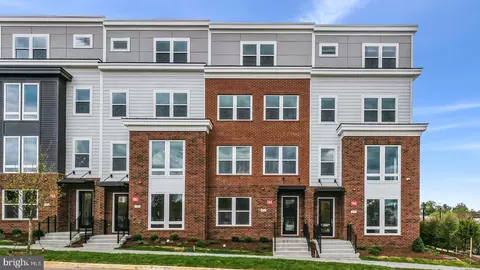 3597 Aster St, Fairfax, VA 22030