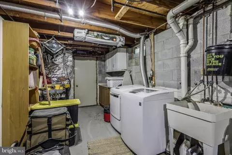 Other - 8912 Cromwell Dr, Springfield, VA 22151 photo 5 of 6