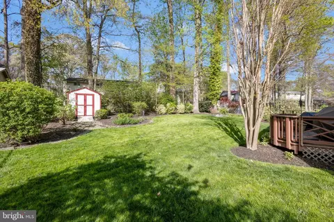 Exterior - 8912 Cromwell Dr, Springfield, VA 22151 photo 6 of 8
