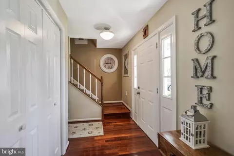 Entry Way - 8912 Cromwell Dr, Springfield, VA 22151 photo 1 of 1