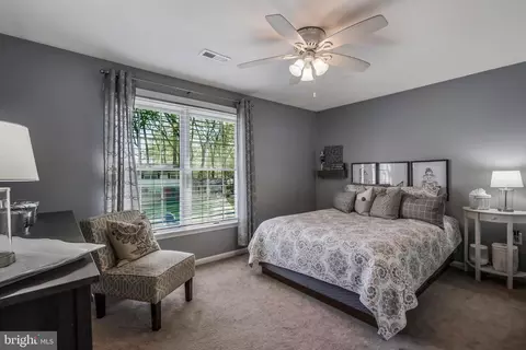 Bedroom - 8912 Cromwell Dr, Springfield, VA 22151 photo 1 of 7