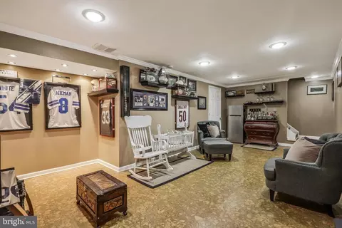 Living - 8912 Cromwell Dr, Springfield, VA 22151 photo 7 of 7