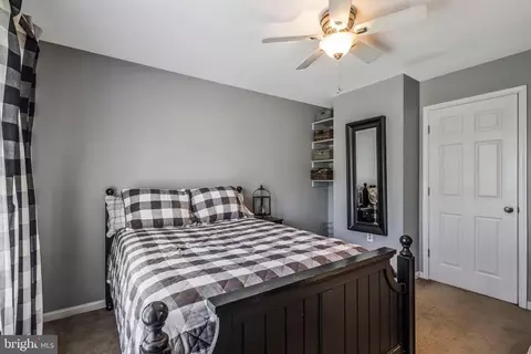 Bedroom - 8912 Cromwell Dr, Springfield, VA 22151 photo 7 of 7