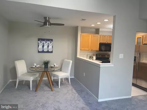 7828 E Harrowgate Cir #126, Springfield, VA 22152 photo 5