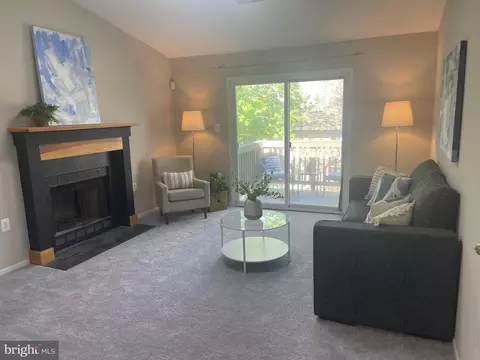 7828 E Harrowgate Cir #126, Springfield, VA 22152 photo 3