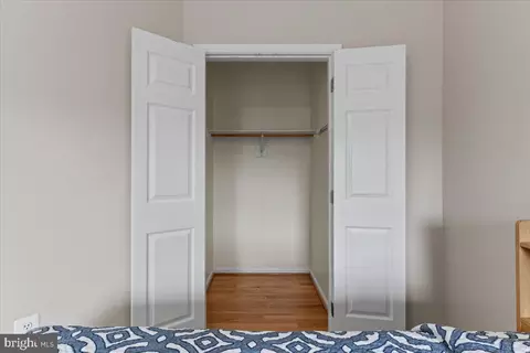 Bedroom - 2441 Dakota Lakes Dr, Herndon, VA 20171 photo 9 of 9