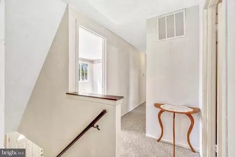 Entry Way - 5749 Heming Ave, Springfield, VA 22151 photo 3 of 4