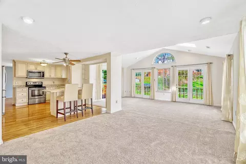 Living - 5749 Heming Ave, Springfield, VA 22151 photo 3 of 5