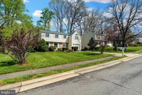 Exterior - 5749 Heming Ave, Springfield, VA 22151 photo 4 of 11