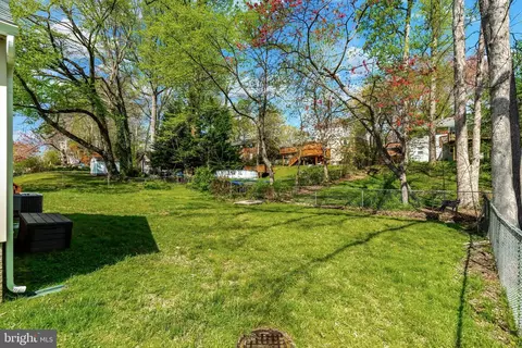 Exterior - 5749 Heming Ave, Springfield, VA 22151 photo 10 of 11