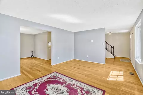 Living - 5749 Heming Ave, Springfield, VA 22151 photo 1 of 5